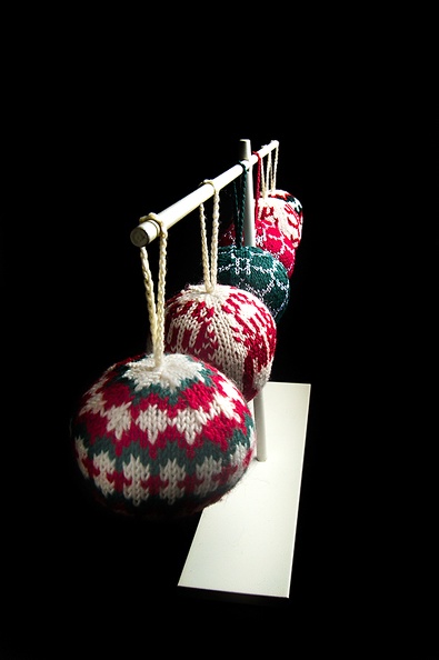Dec 22 - More knitted balls.jpg