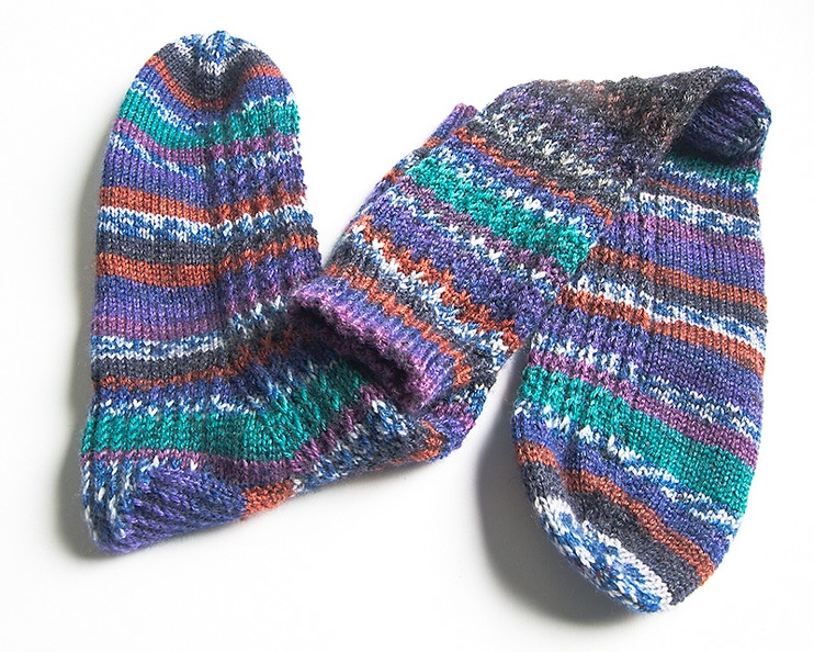 Once in a while I make photos of socks. They're soon going to be a present for someone. Guess it's soon time for a http://socks.hajeka.com