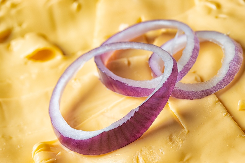 Red onion on cheese