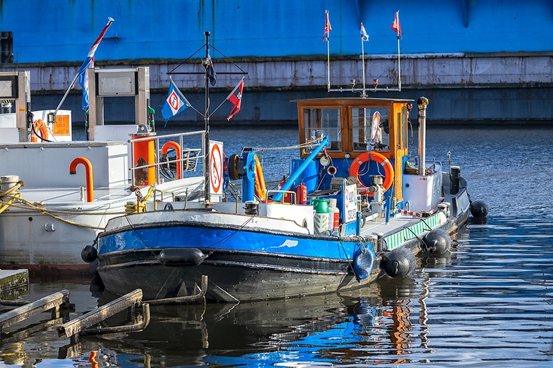 The smallest bunker vessel of Europe (according to the sign) in the Zaan river