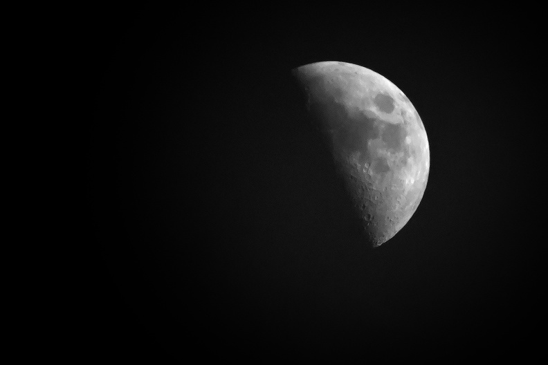 First first quarter of the moon this year (and an almost bright sky for a few hours)