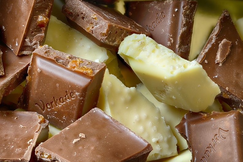 Crispy white and caramel sea salt