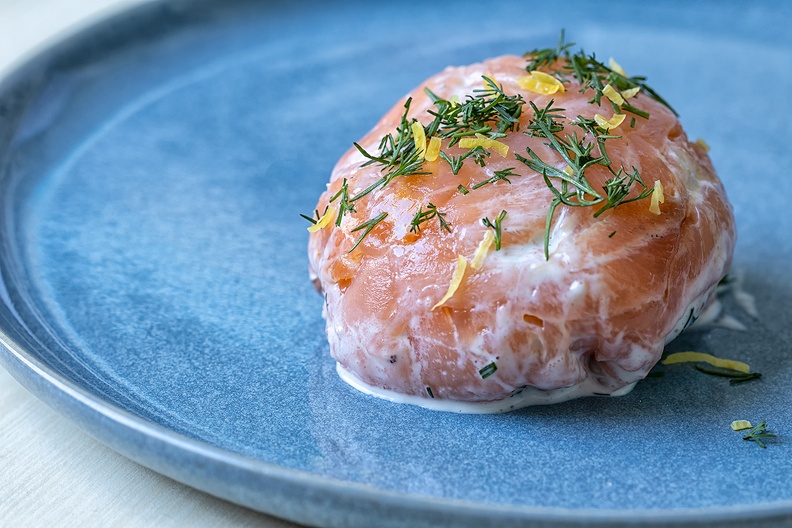 Appetizer for today (made it yesterday). Smoked salmon stuffed with shrimps in a lemon mayonnaise sauce.