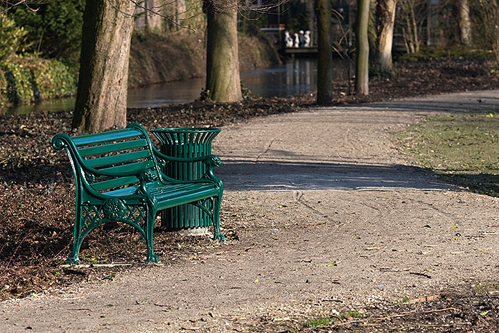 A bench in a recently renovated park. (Volkspark, Zaandam)